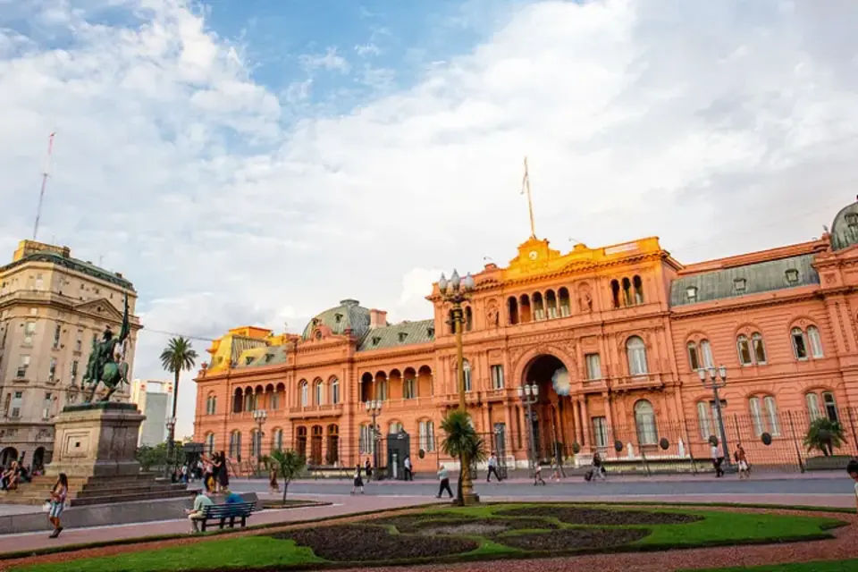 Small Group Downtown Buenos Aires Walking Tour