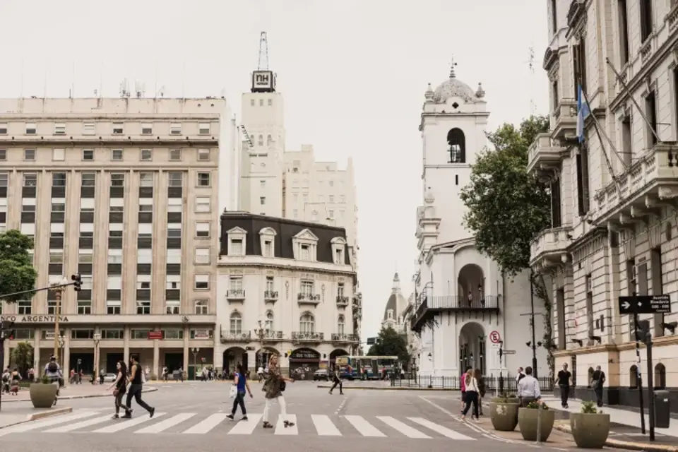 Small Group Downtown Buenos Aires Walking Tour