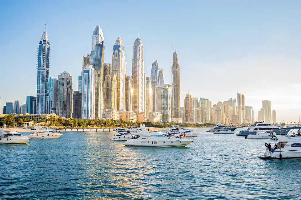 Dubai Yacht Midday Tour