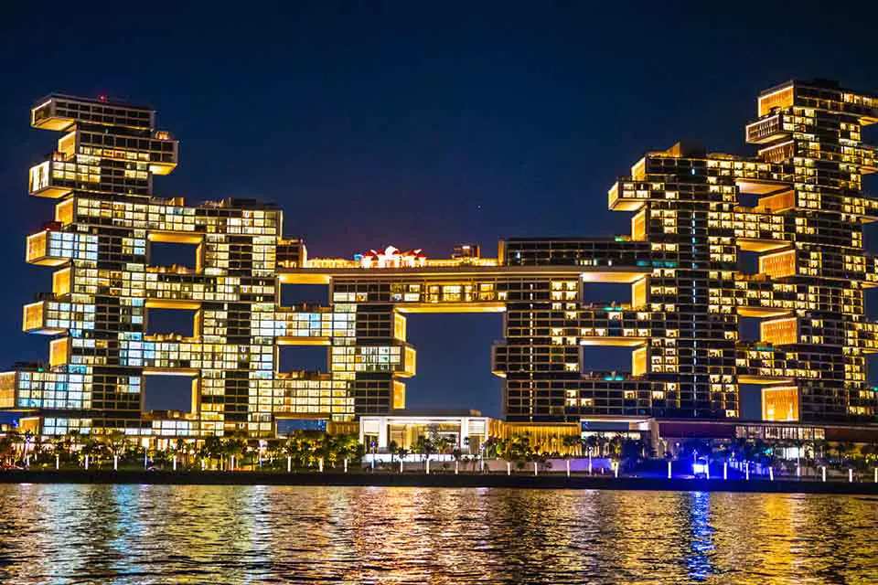 Dubai Yacht Night Tour