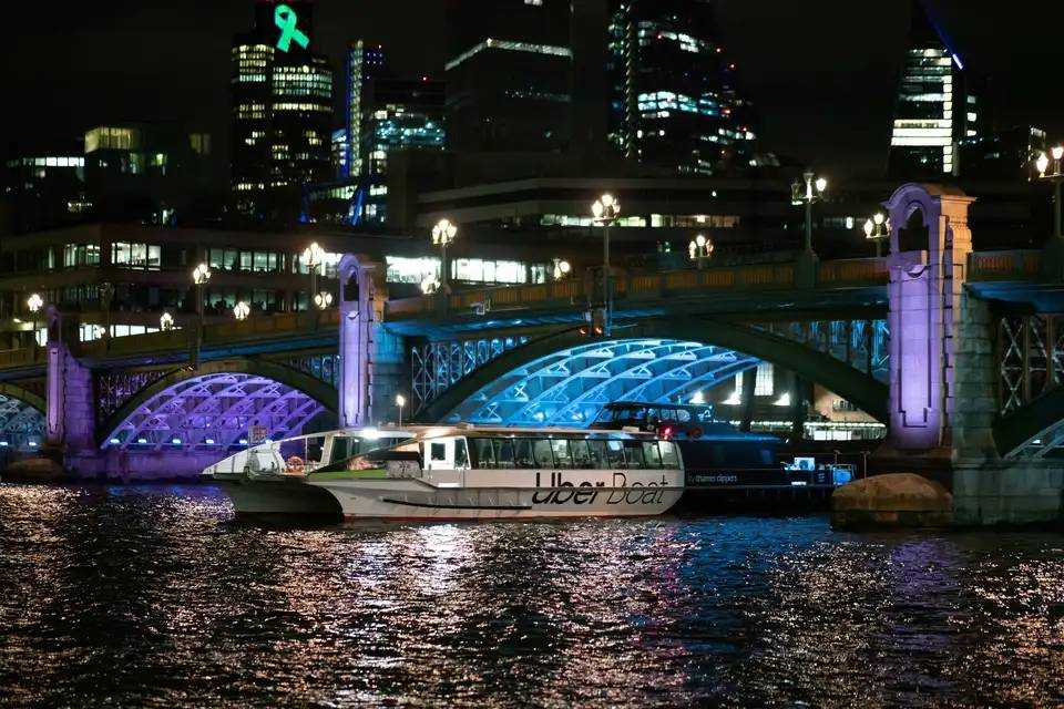 Uber Boat by Thames Clippers: London by Night - River Official Boat Tour
