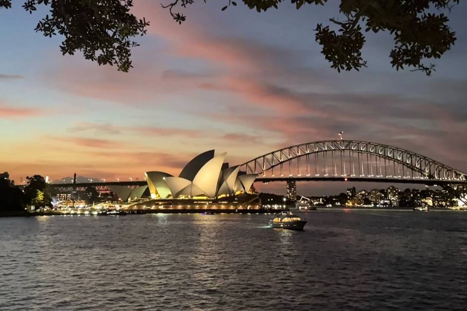 sydney bridge