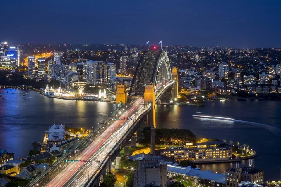 sydney by night
