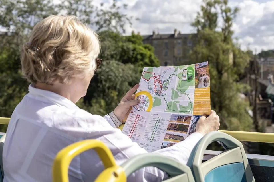 TooTBus: Bath Hop-On, Hop-Off with Jane Austen's Walking Tour