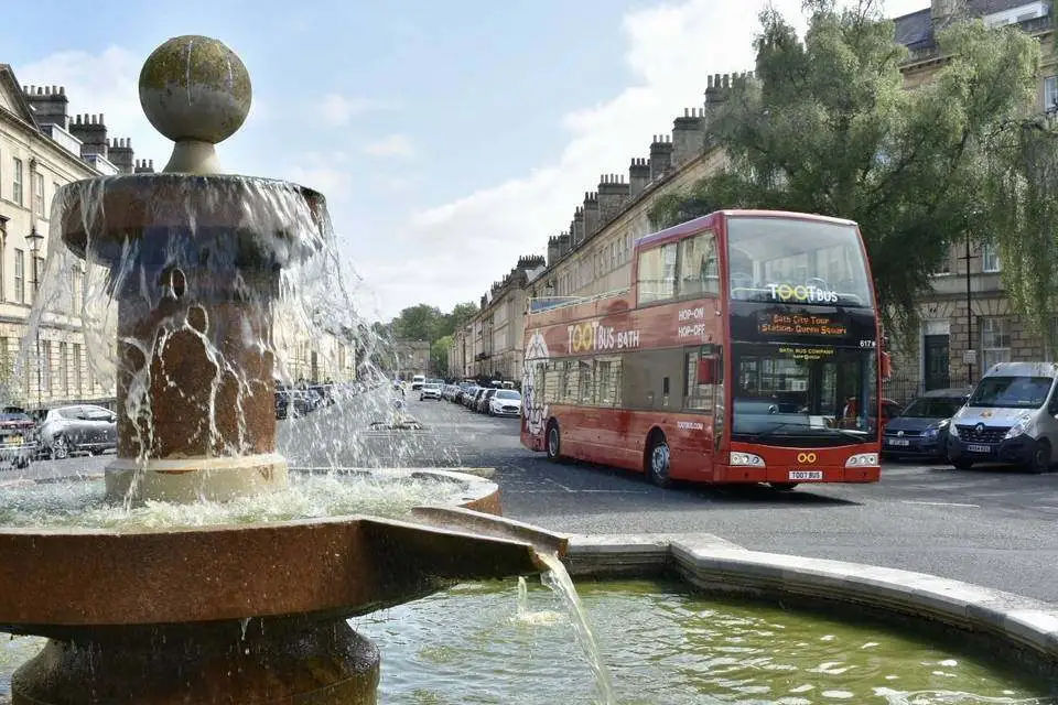 TooTBus: Bath Hop-On, Hop-Off with Jane Austen's Walking Tour