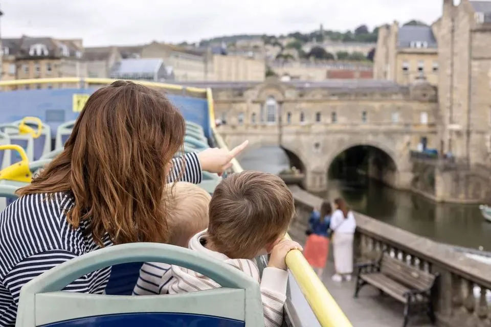 TooTBus: Bath Hop-On, Hop-Off with Jane Austen's Walking Tour