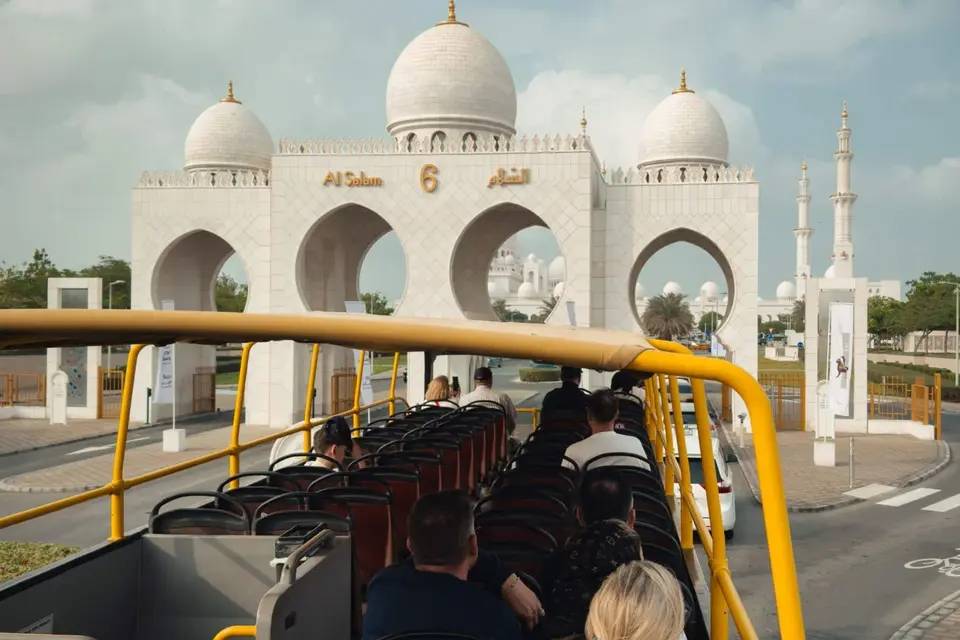 City Sightseeing: Abu Dhabi Hop-On, Hop-Off Bus Ticket