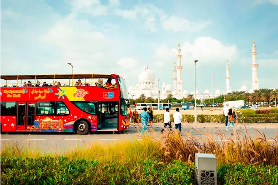 City Sightseeing: Dubai + Abu Dhabi Hop-On, Hop-Off Bus Combination Ticket