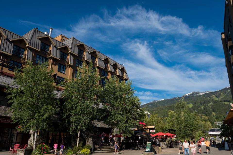 Whistler Village Tour with Sea To Sky Gondola