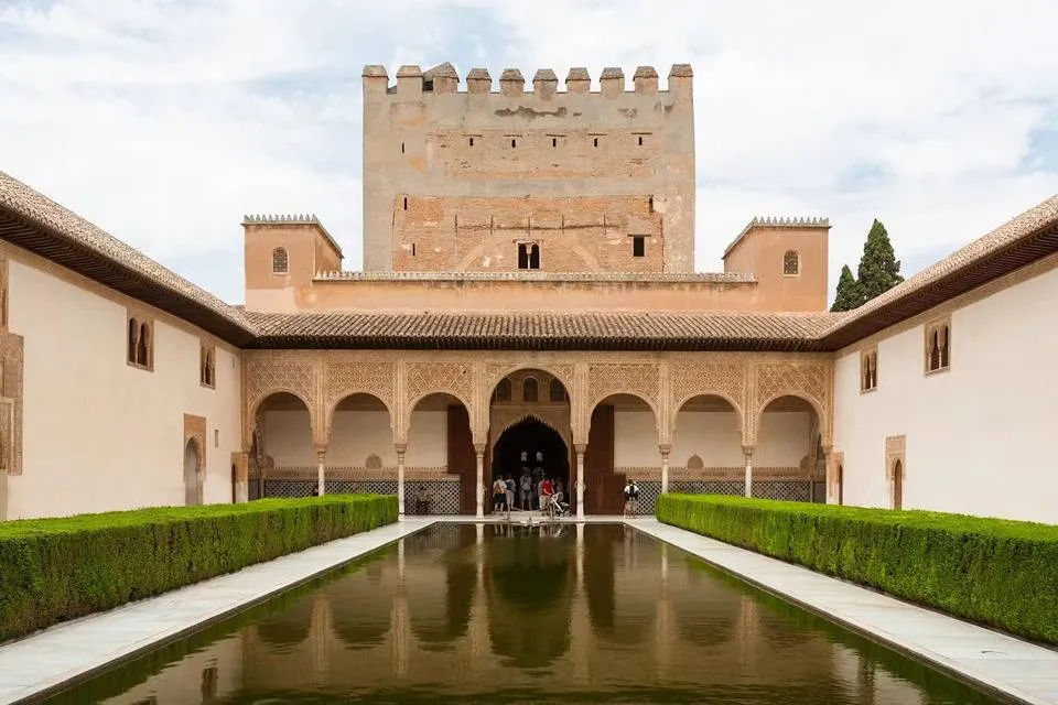Panoramic Bus Tour of Malaga with Optional Wine Museum from Costa del Sol