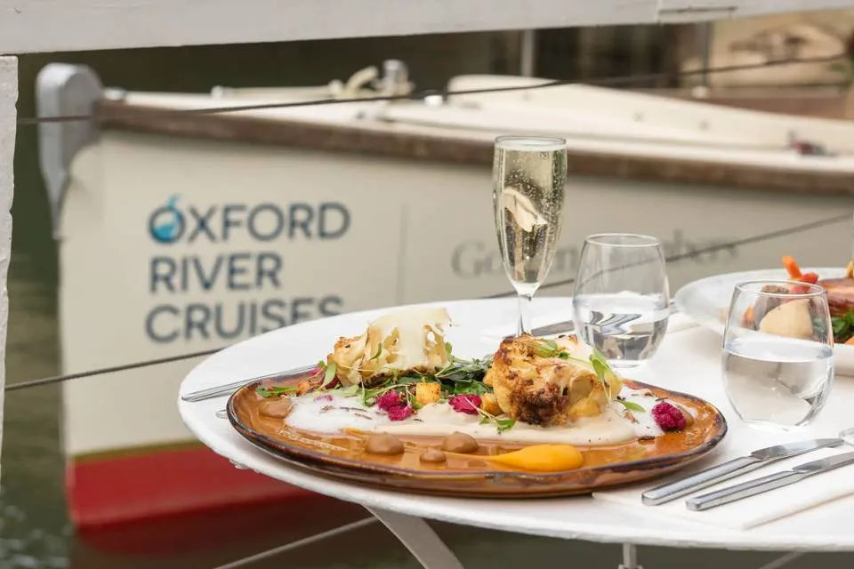 Oxford River Cruise with Dining Experience