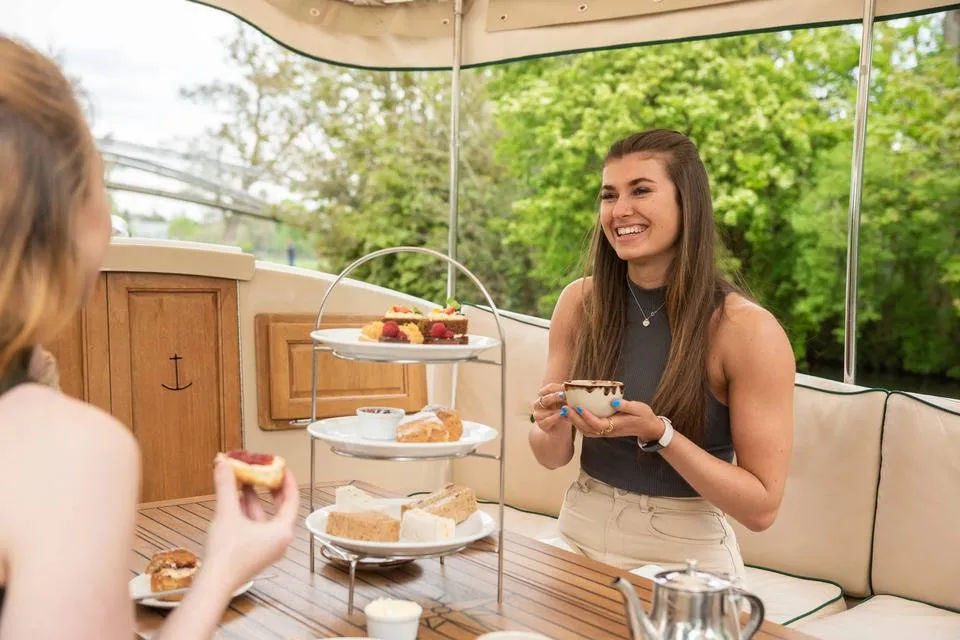Oxford Afternoon Tea & Picnic River Cruise