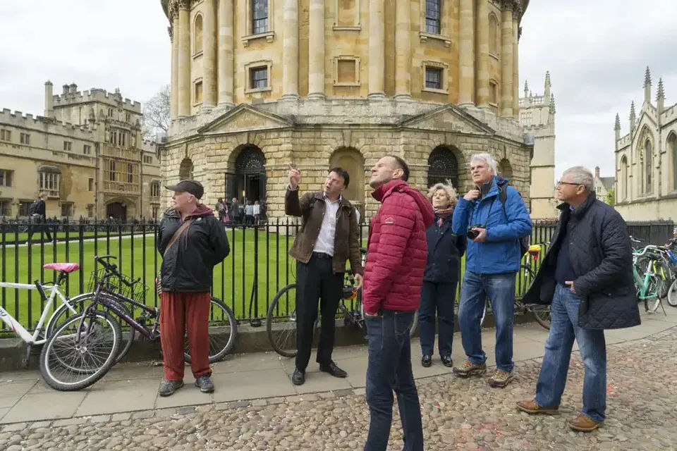  Oxford University and City Walking Tour with Optional College Visit