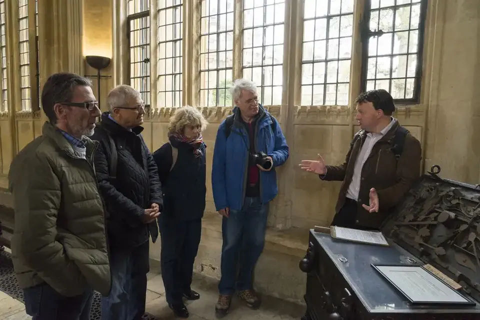 Oxford University and City Walking Tour with Optional College Visit