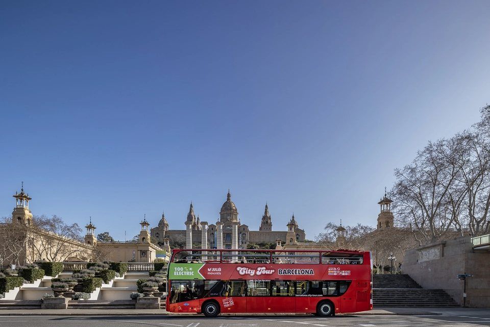Barcelona City Tour: Hop-on Hop-off Bus Tour