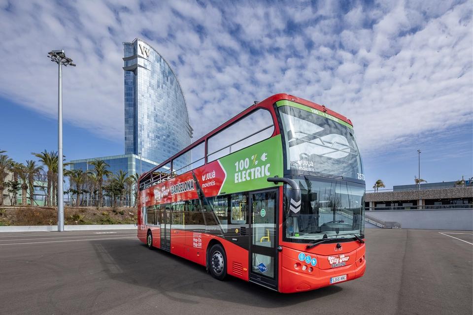Barcelona City Tour: Hop-on Hop-off Bus Tour