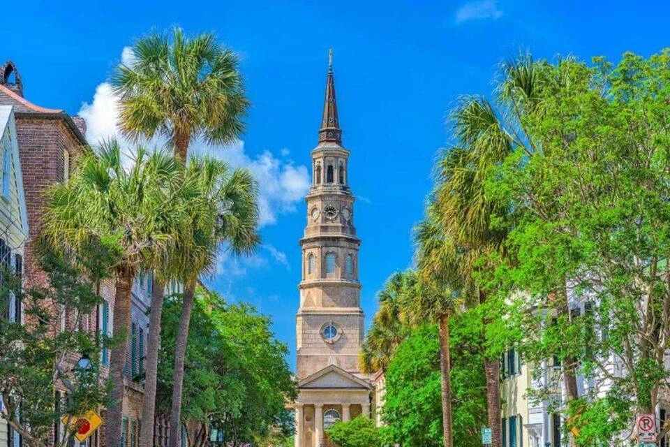 Charleston: City Tour with Old Town Trolley Experience