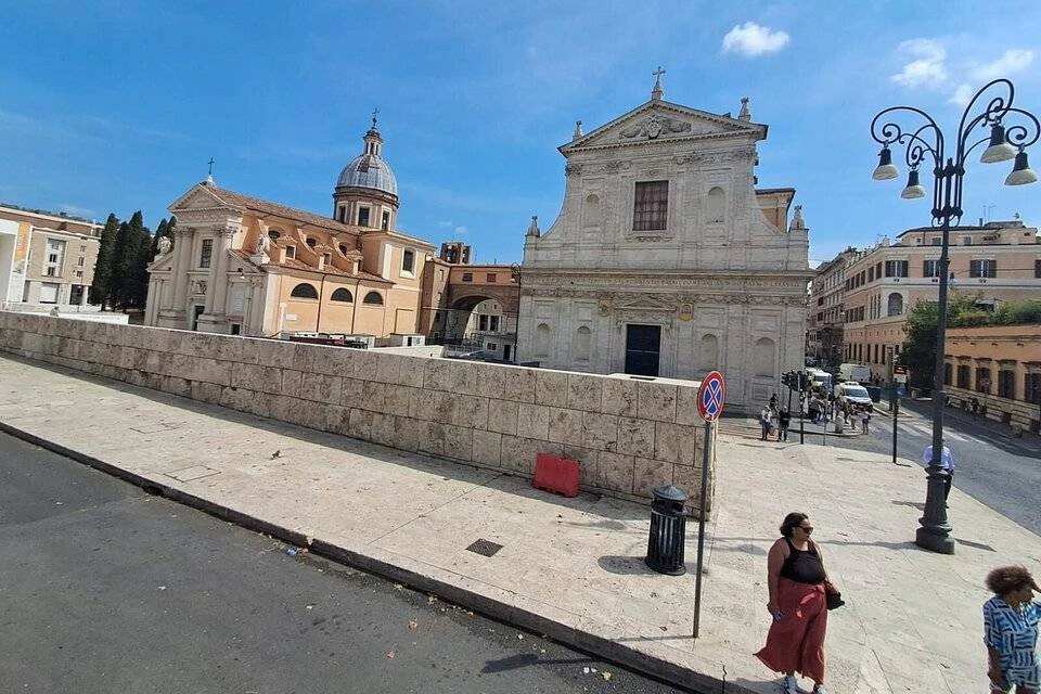 Classical Rome Guided City Tour