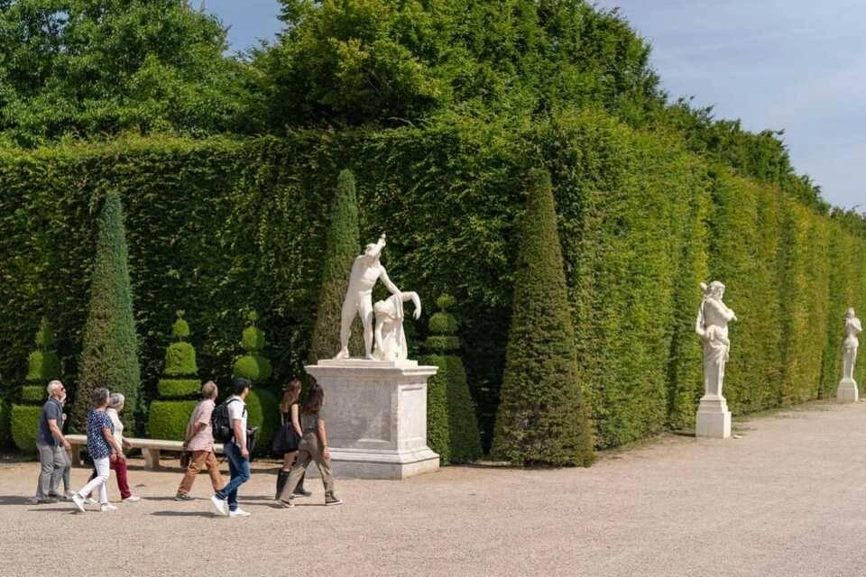 Half Day Guided Versailles Tour and Departure by Train