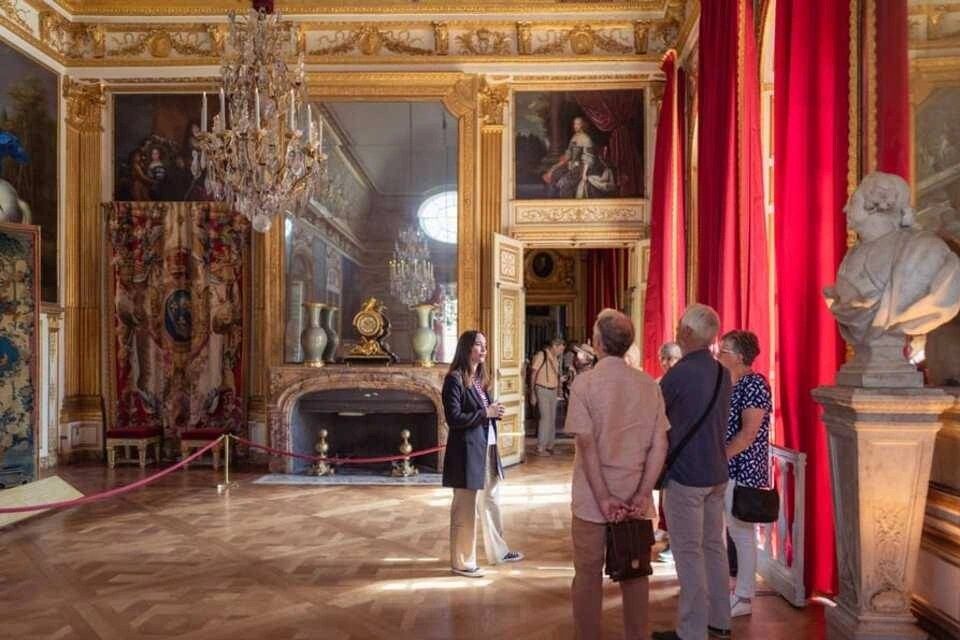 Half Day Guided Versailles Tour and Departure by Train