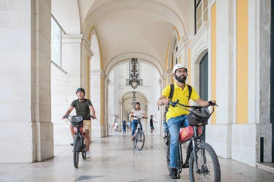 Lisbon E-Bike Tour to Alfama & Graca