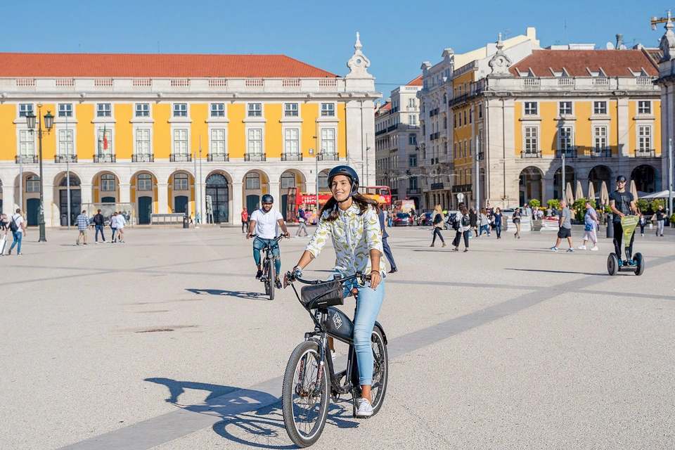 E-Bike Tour of Lisbon Along the River to Belem