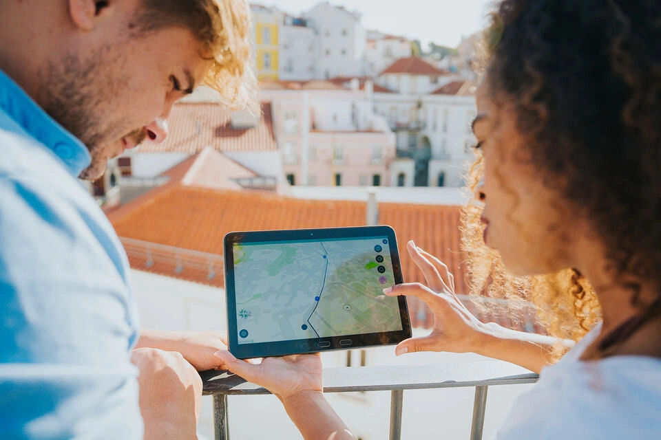 Self-Drive Guided Tour of Lisbon with Audio Guide