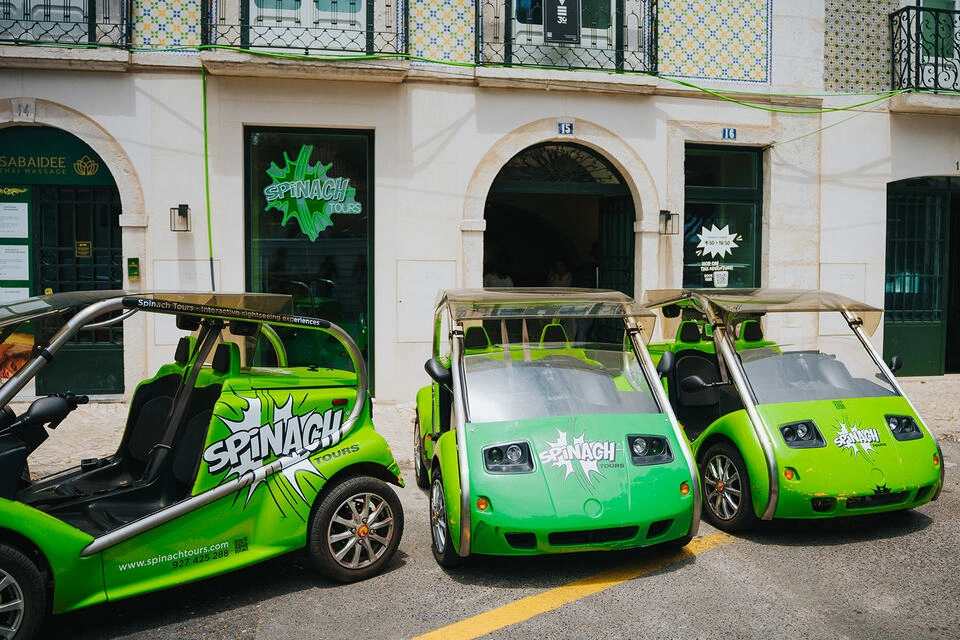 GPS-Based Guided Tour of Lisbon on an Electric Car