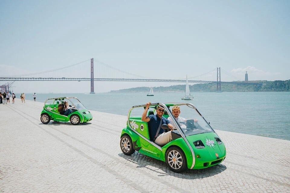 GPS-Based Guided Tour of Lisbon on an Electric Car