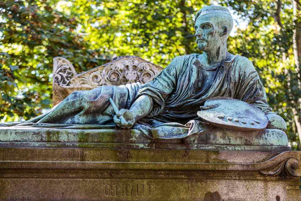Pere-Lachaise Cemetery Tour with Audio Guide App