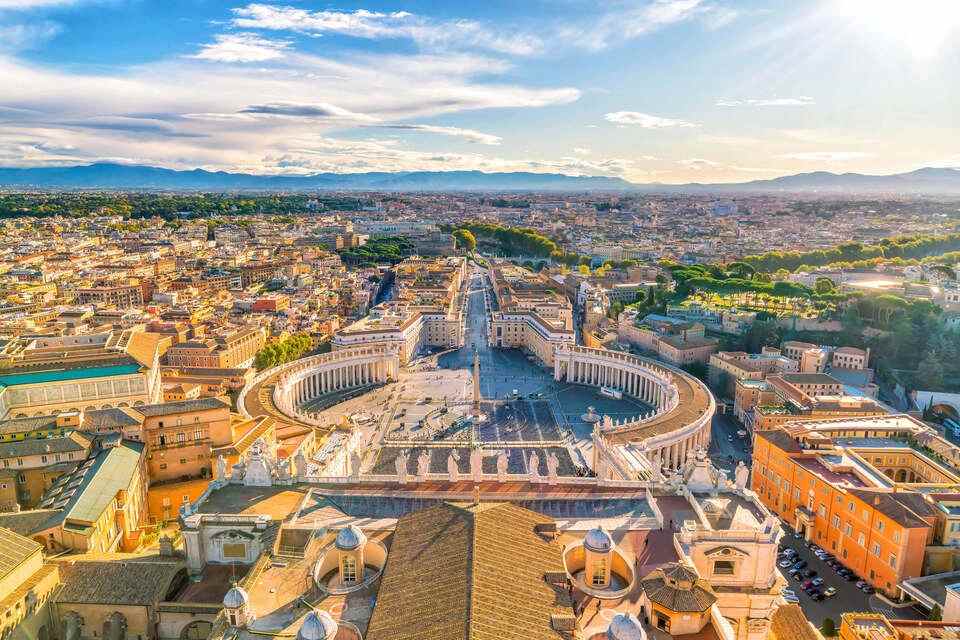 St. Peter's Square and St. Peter's Basilica Tour with Audio Guide App
