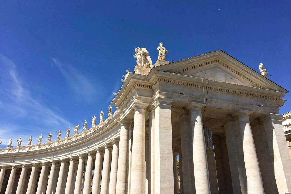 St. Peter's Square and St. Peter's Basilica Tour with Audio Guide App