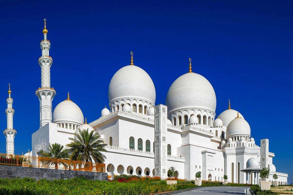 Abu Dhabi Sheikh Zayed Grand Mosque Tour with Audio Guide App
