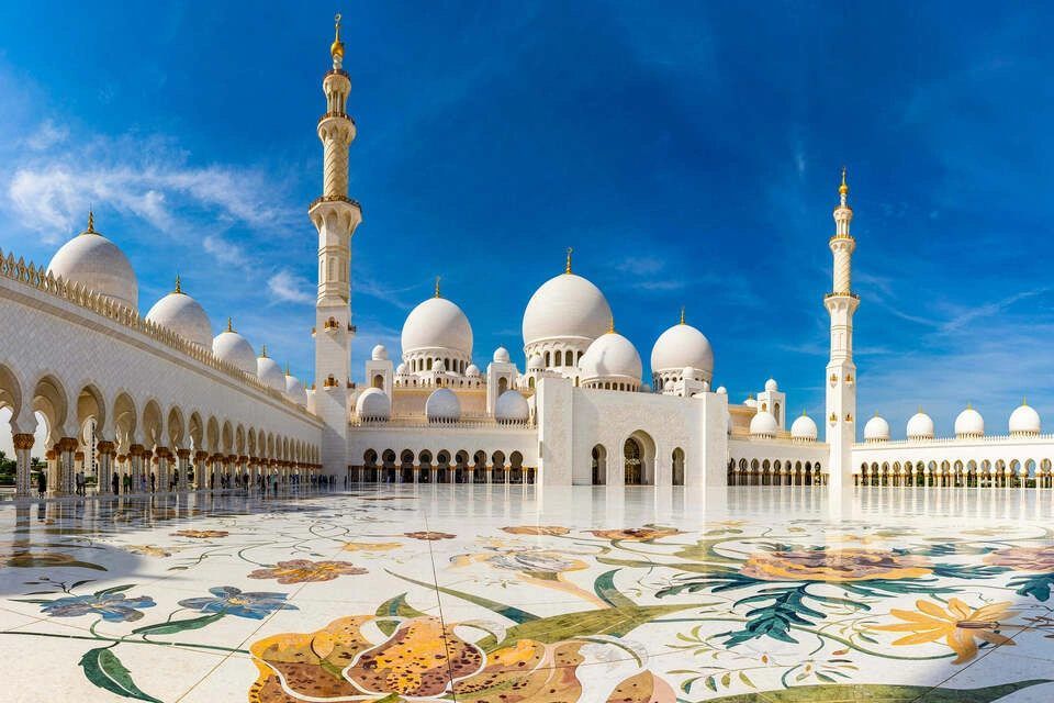 Abu Dhabi Sheikh Zayed Grand Mosque Tour with Audio Guide App
