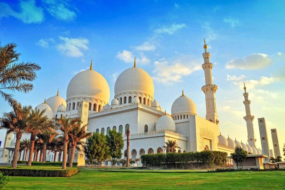 Abu Dhabi Sheikh Zayed Grand Mosque Tour with Audio Guide App