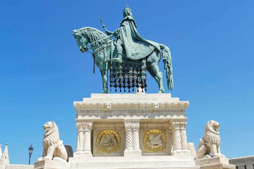 Budapest Buda Castle Tour with Audio Guide App