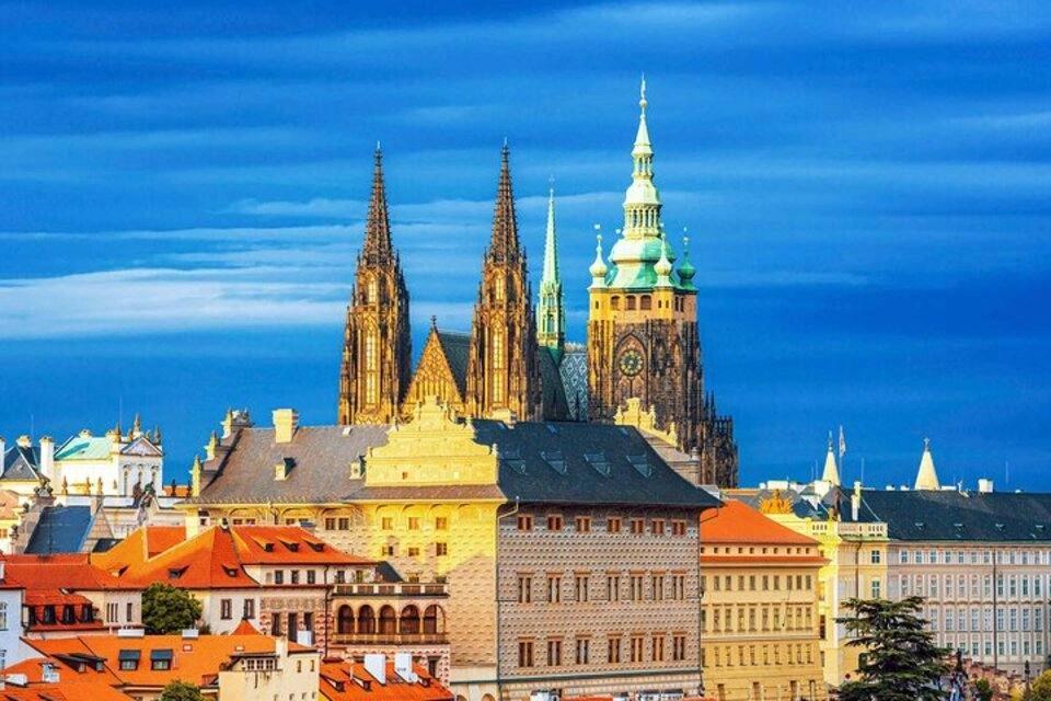Prague Castle Tour with Audio Guide App