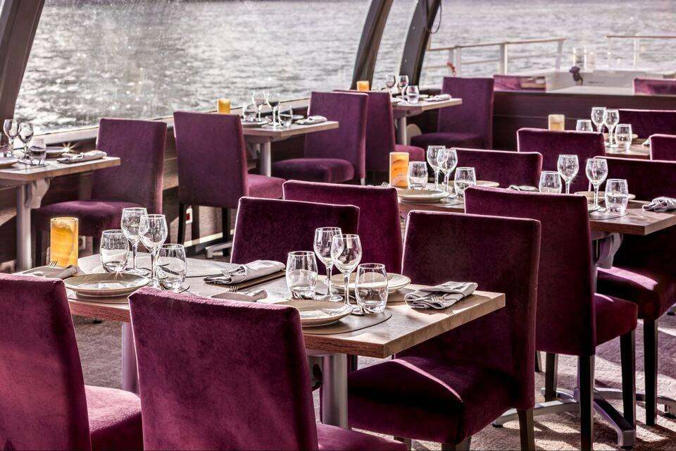 Festive Early Dinner Cruise Paris Seine with Live Music