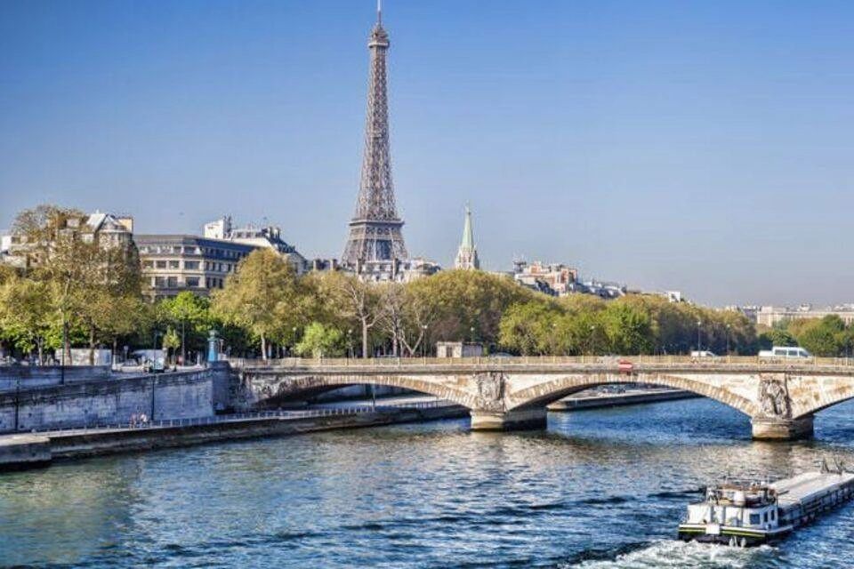 Paris Night City Tour in Open Top Bus and Eiffel Tower 2nd/ 3rd Floor Reserved Access