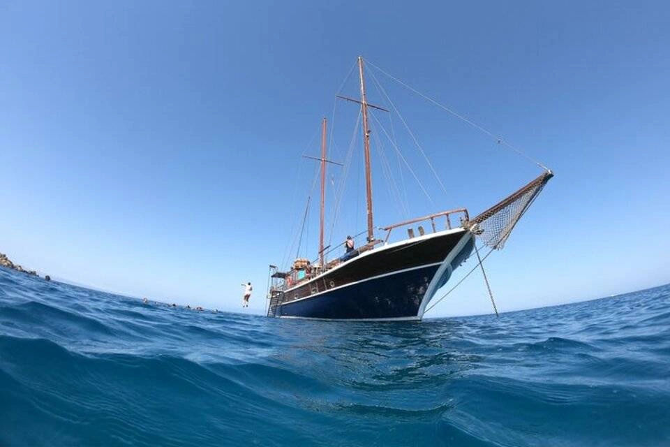 Fernandes Gozo and Comino Cruise