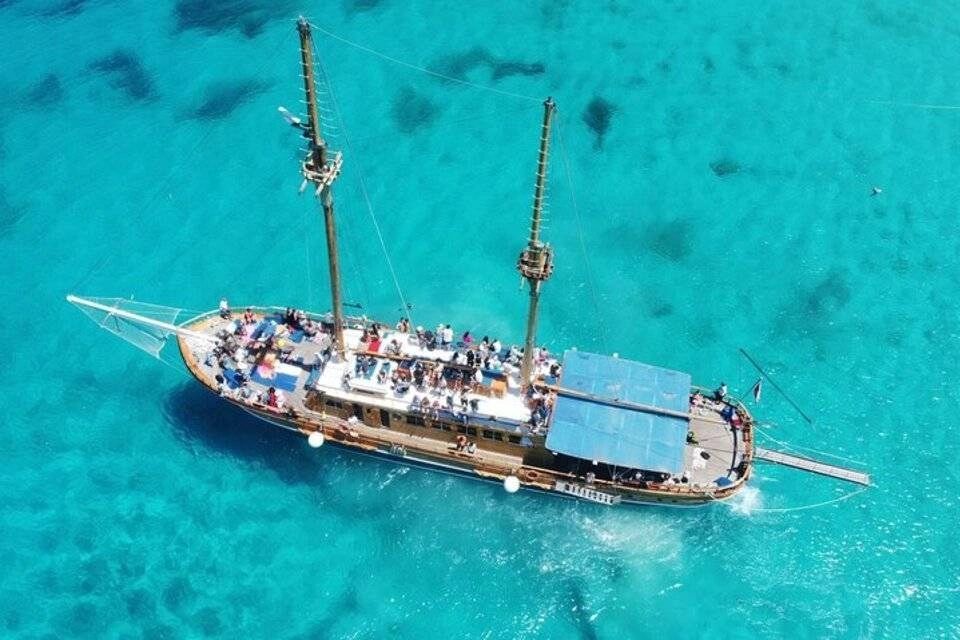 Fernandes Gozo and Comino Cruise