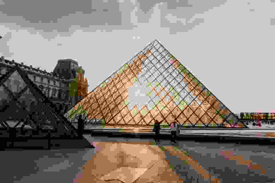 Day Trip to Paris and Self-Guided Walking Tour from Amsterdam