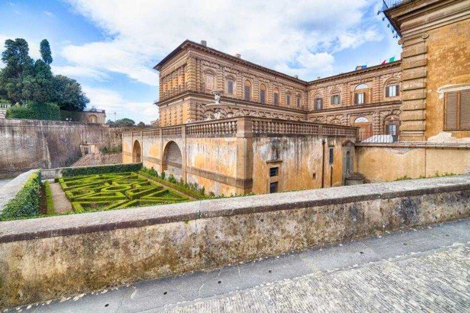 Pitti Palace and Boboli Gardens Guided Tour