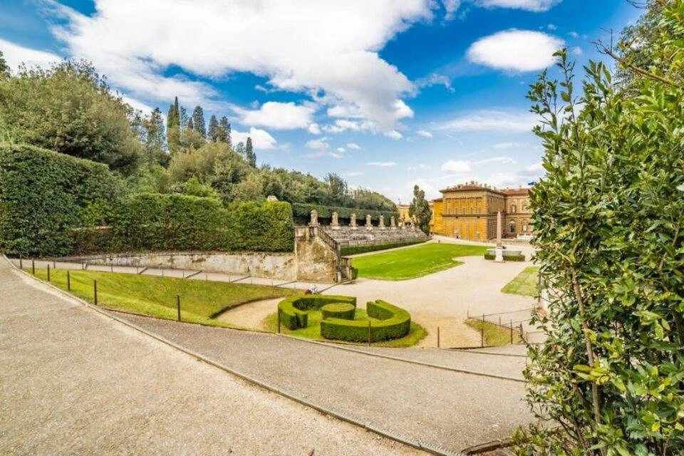 Pitti Palace and Boboli Gardens Guided Tour