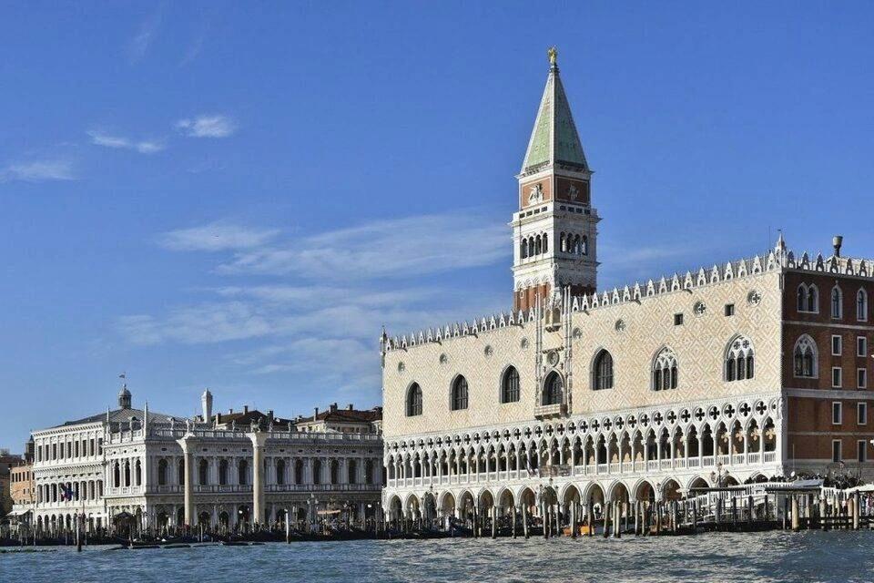 Doge's Palace, Saint Mark's Basilica & Bridge of Sigh Guided Tour