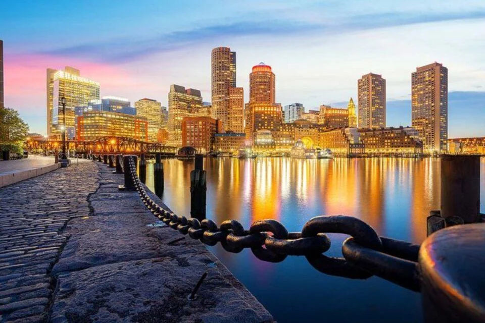 Boston Summer Night Tour and Charles River Cruise Ticket