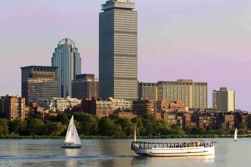 Boston Summer Night Tour and Charles River Cruise Ticket
