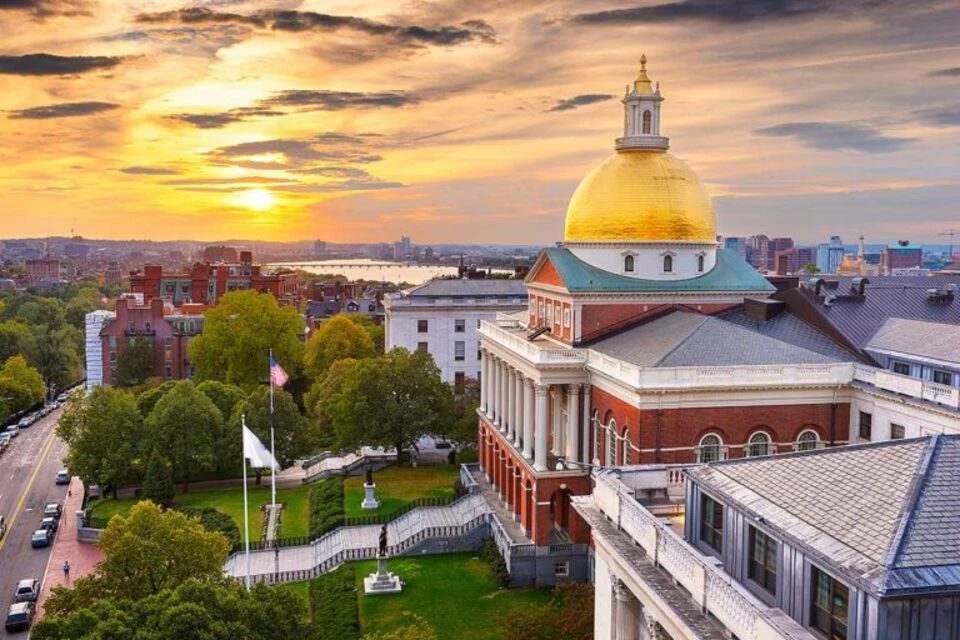 Boston Summer Night Tour and Charles River Cruise Ticket