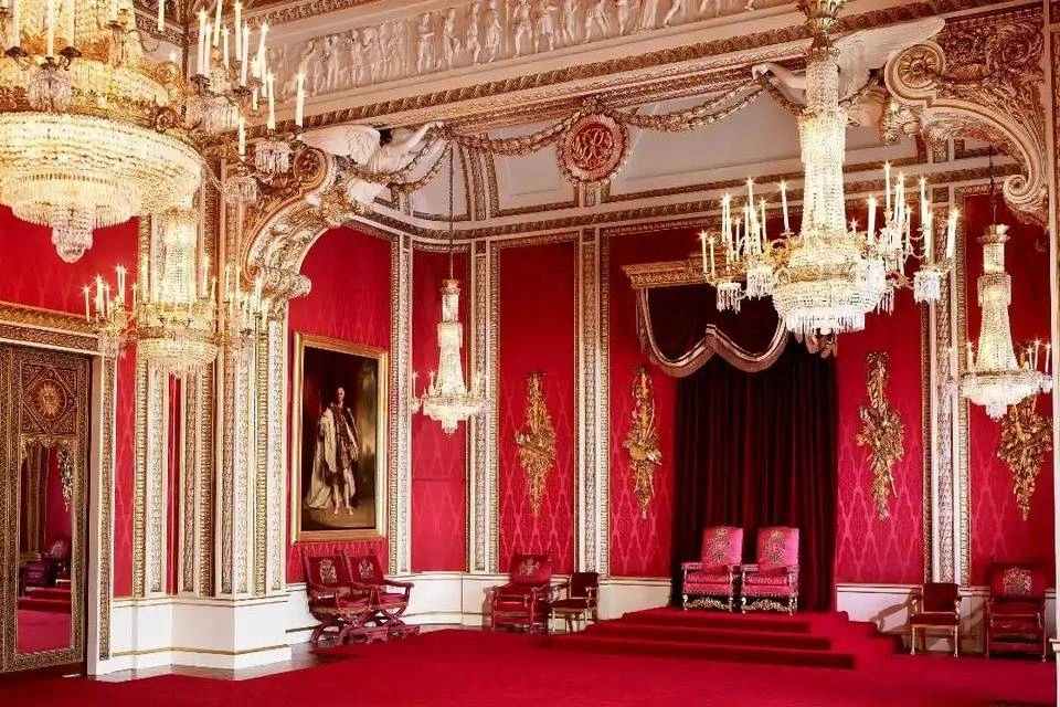 Entry Ticket to The Buckingham Palace + Royal Mews Entry