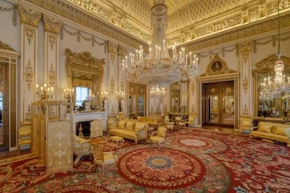 Entry Ticket to The Buckingham Palace + Royal Mews Entry